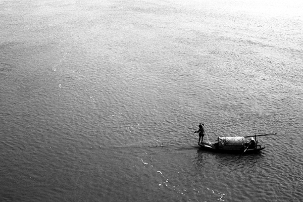 Viet Nam Fisherman 02 c. Patrick Vianès 2006